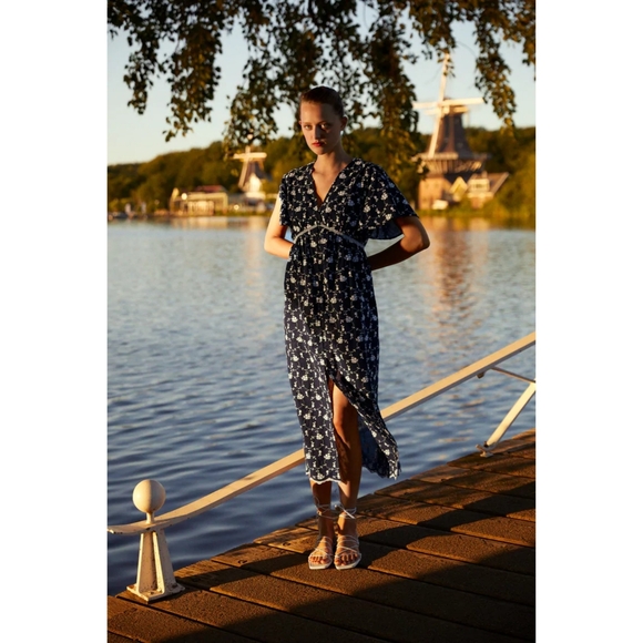 Zara Dresses & Skirts - Zara Embroidered Floral Midi Dress